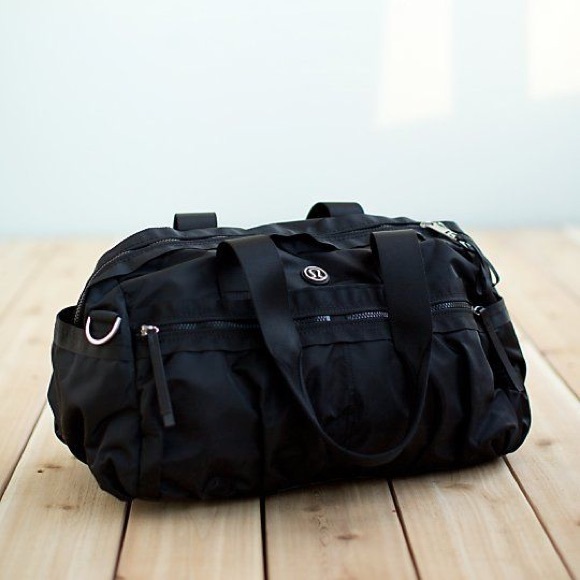 duffle bag lululemon